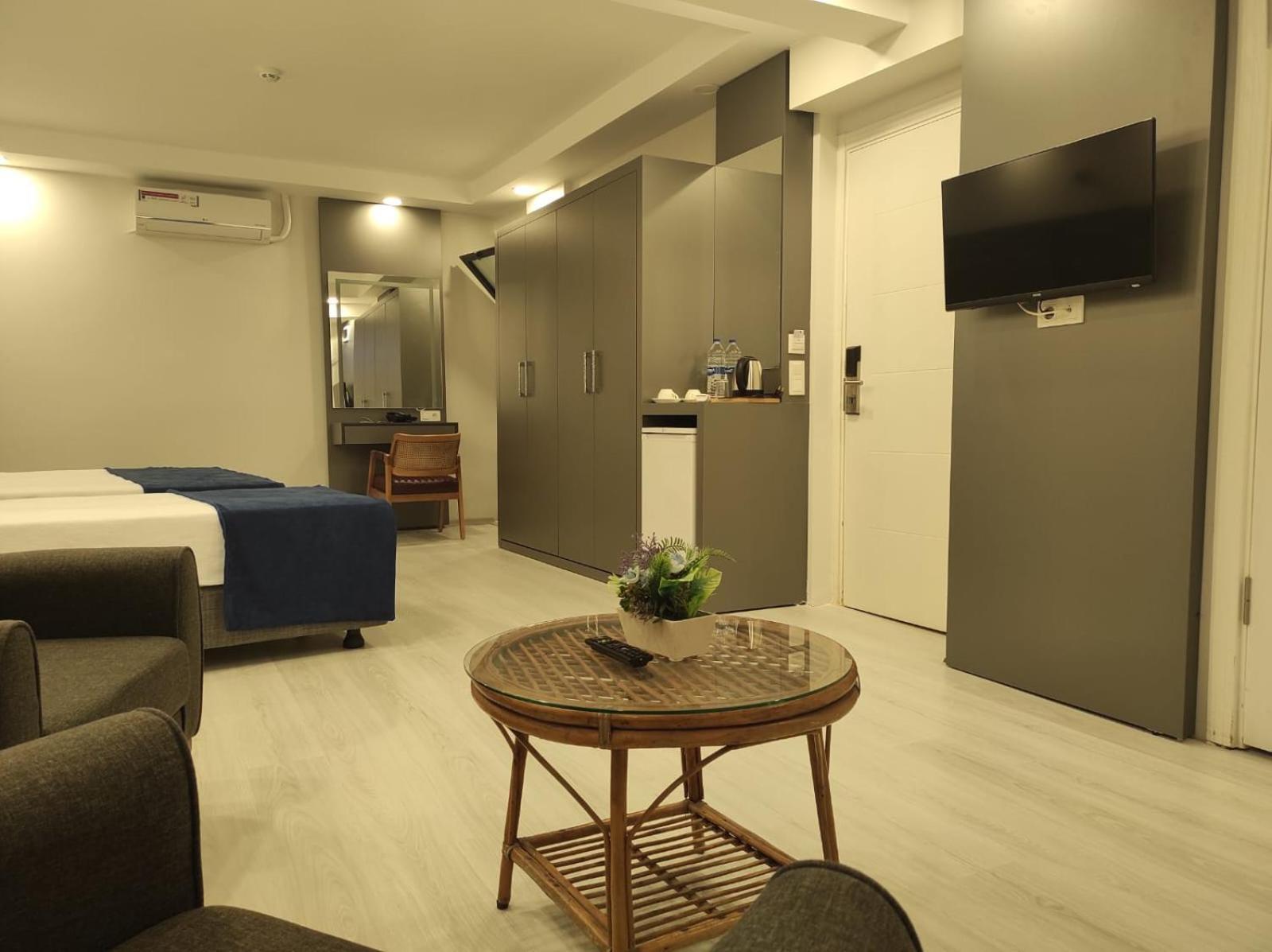 Hotel Esve Истанбул Екстериор снимка